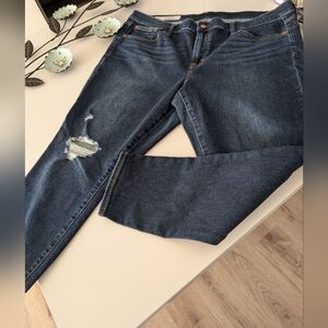 GAP Dark Blue Women Jeans True Skinny Mid Rise Distressed 35/20